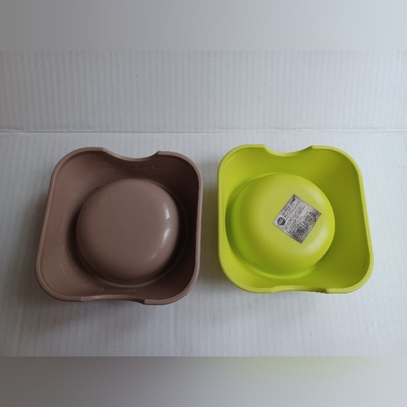 4/$30 Pet Food/Water Bowls - Small Pets - Picture 7 of 8